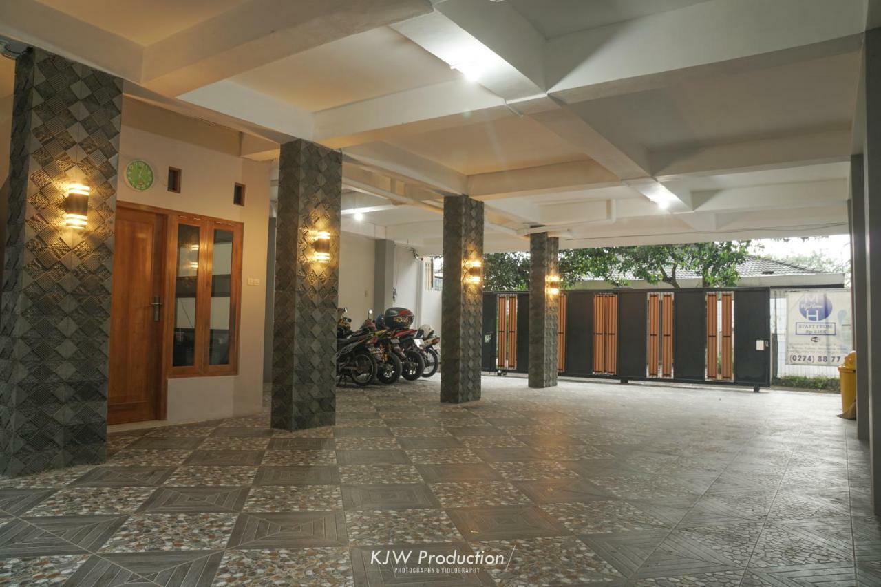 M Stay Guest House Jogja Jogyakarta Zewnętrze zdjęcie